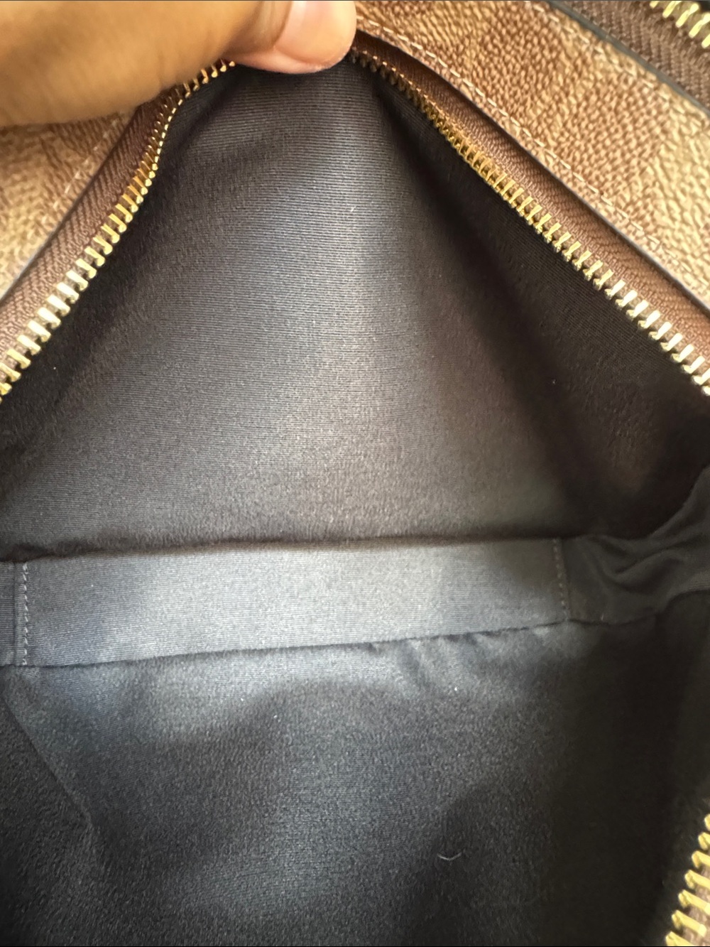 Coach Men’s Brown Signature Canvas Toiletry Pouch with Gold Logo - Picture 11 of 14